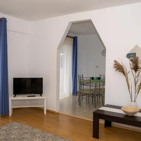 Mida Summer Năvodari