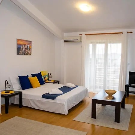 Mida Summer Năvodari