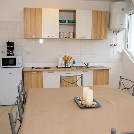 Apartment Mida Summer