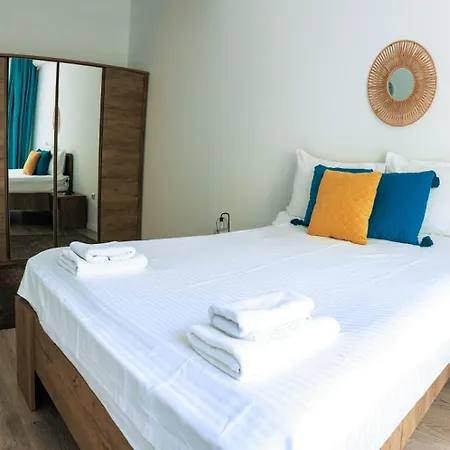 Mida Summer Apartment